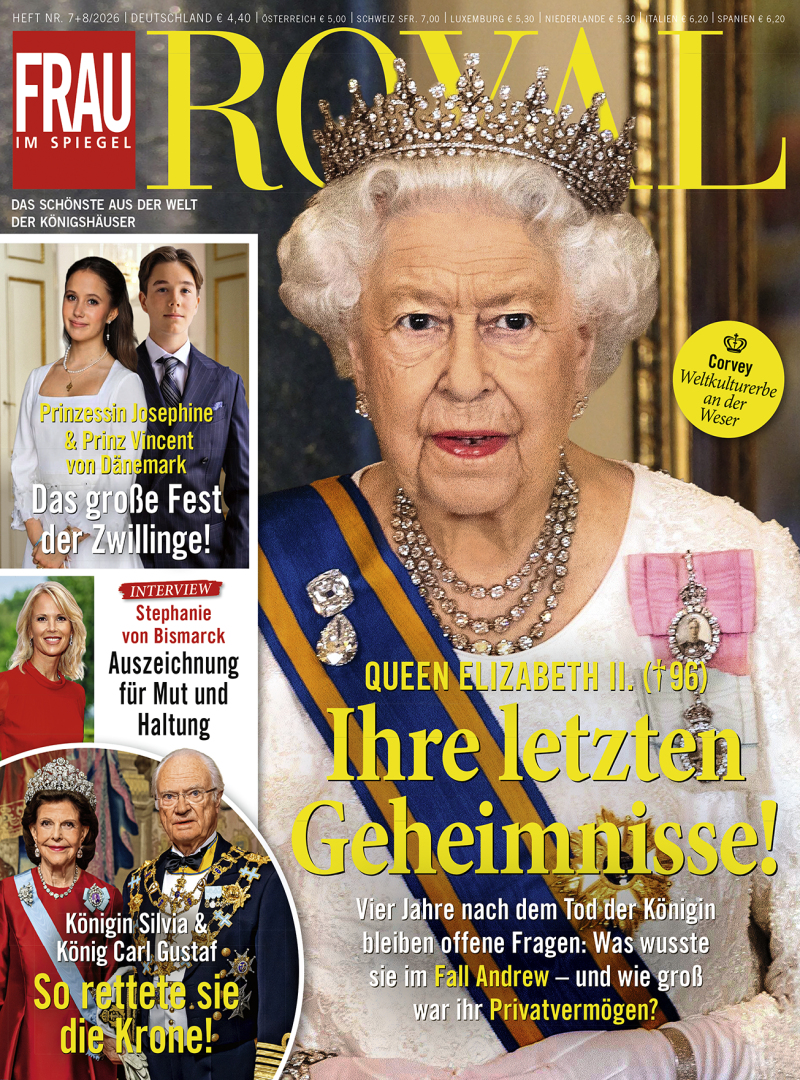 Frau im Spiegel ROYAL